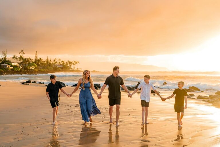 5 Creative Family Photoshoot Ideas in Hawaii