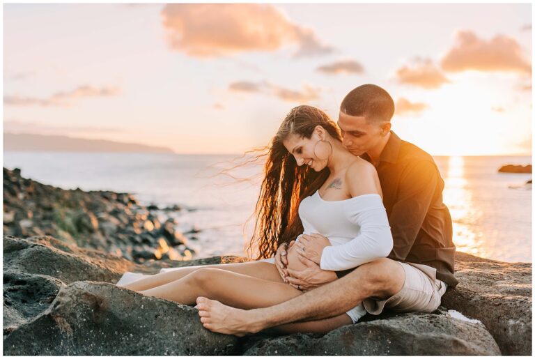 Waimea Bay Maternity Photoshoot